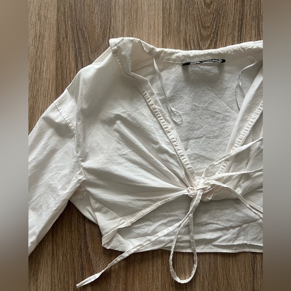Collared white crop top long sleeve - Picture 2 of 4